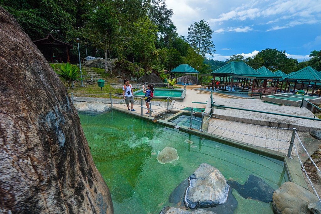 PORING HOTSPRING