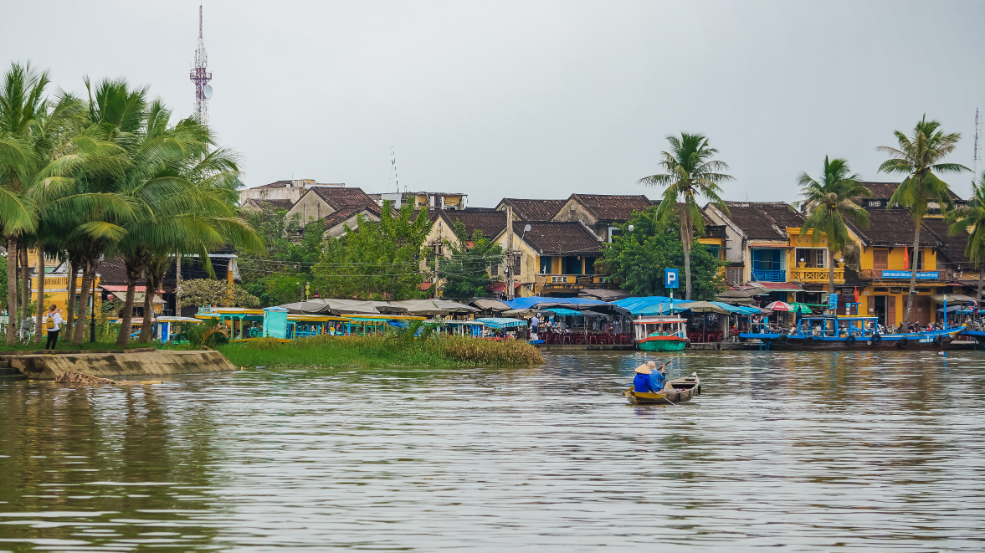 vietnamese-hoi-an-ancient-town-scenery